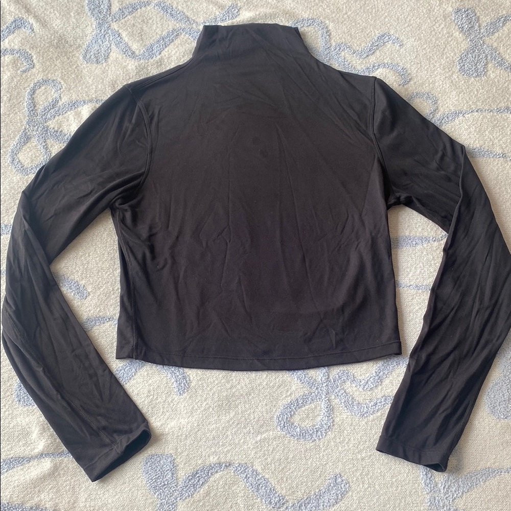 Yogalicious Black Fitted Crop Top with Mandarin Collar